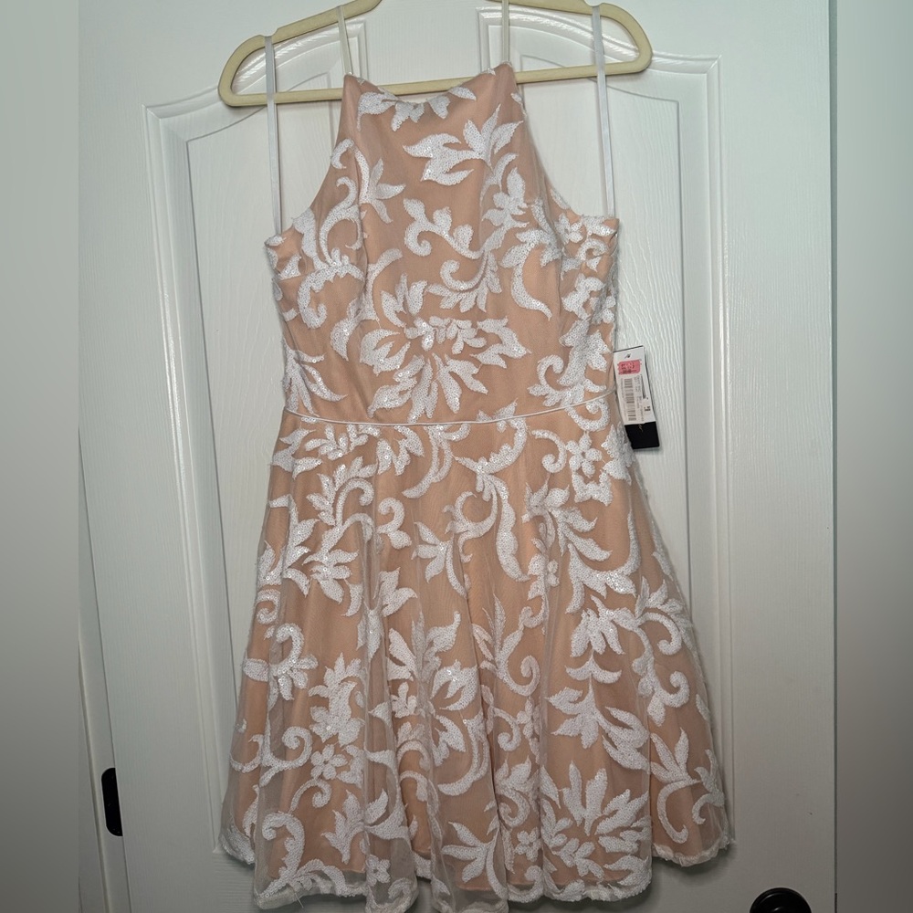 Jodi Kristopher White Lace Dress